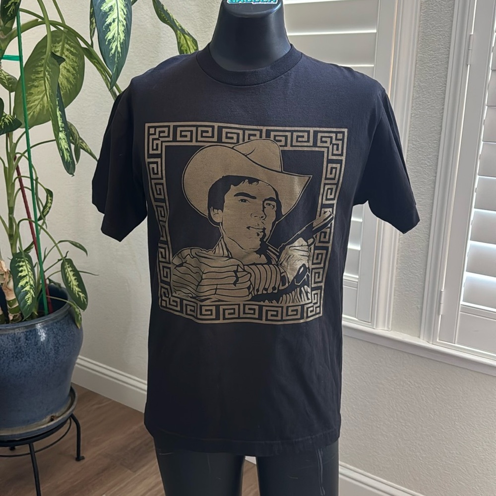 Chalino Tee